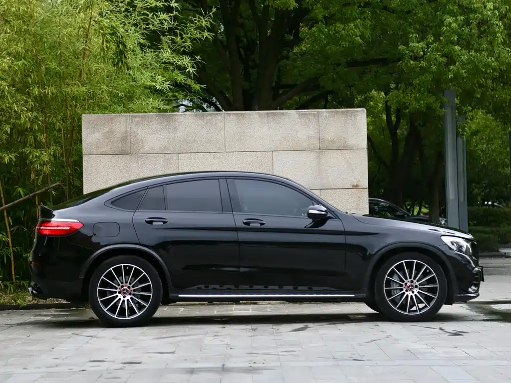 MERCEDES-BENZ GLC COUPE AMG