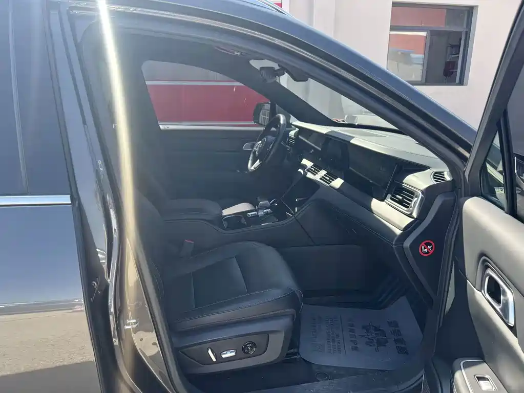 Li Auto Li ONE — миниатюра 8