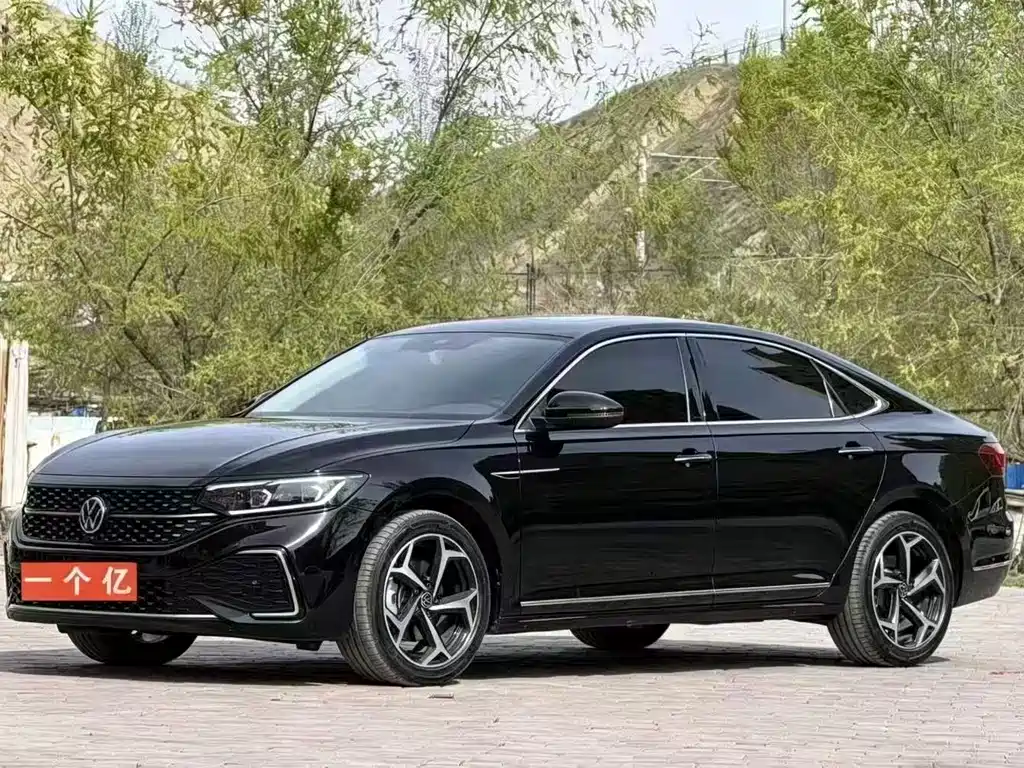Volkswagen Passat 2024