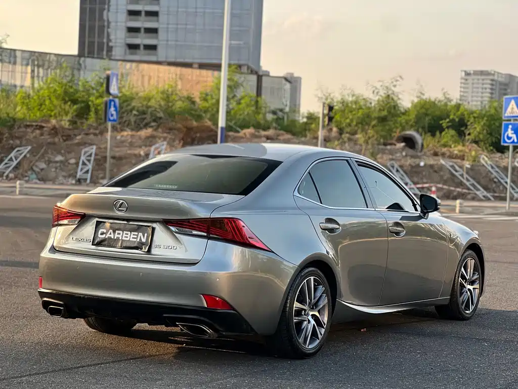 Lexus IS — миниатюра 5