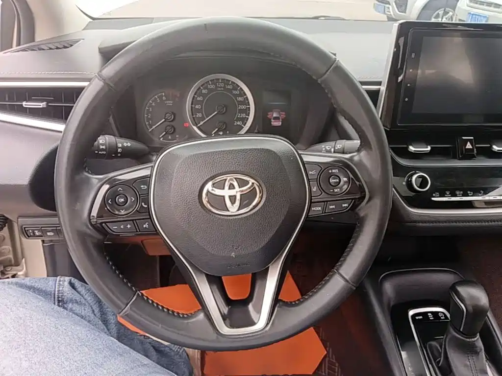 Toyota Corolla — миниатюра 11