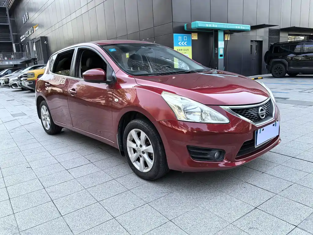 Nissan Tiida — миниатюра 2