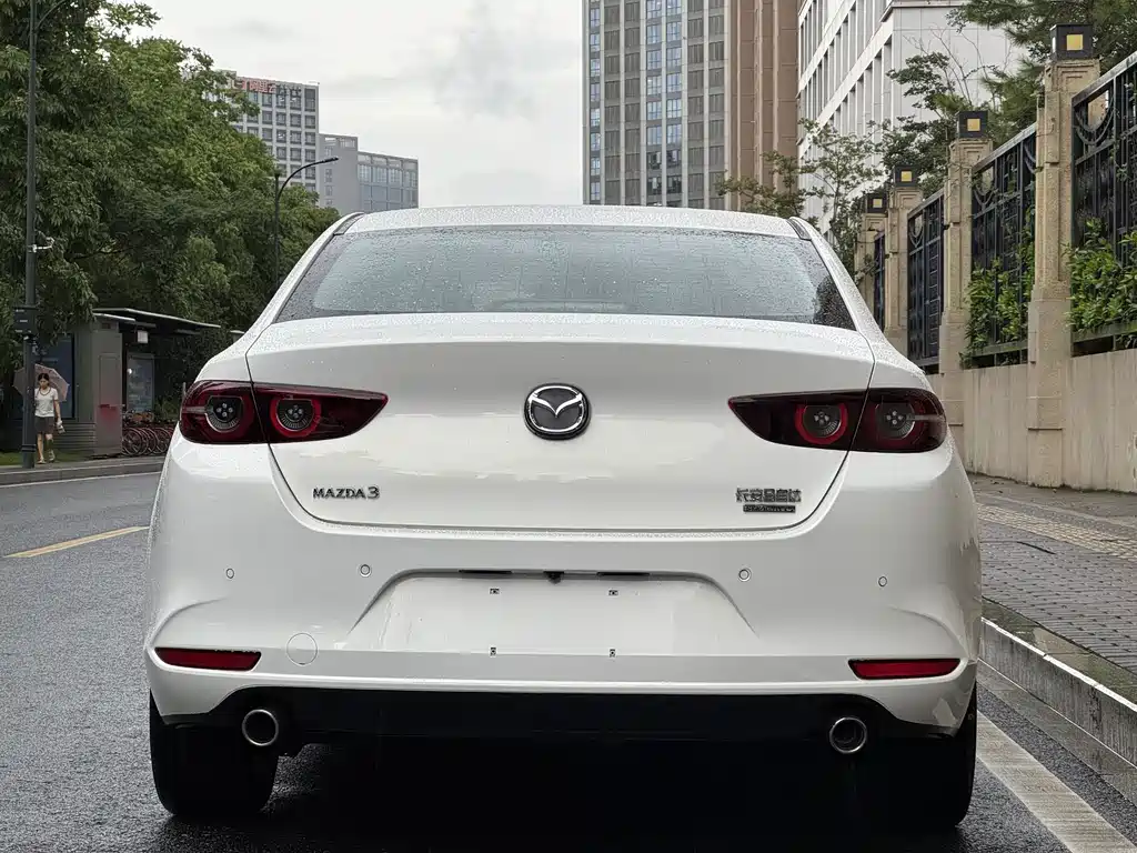 Mazda 3 Axela — миниатюра 22