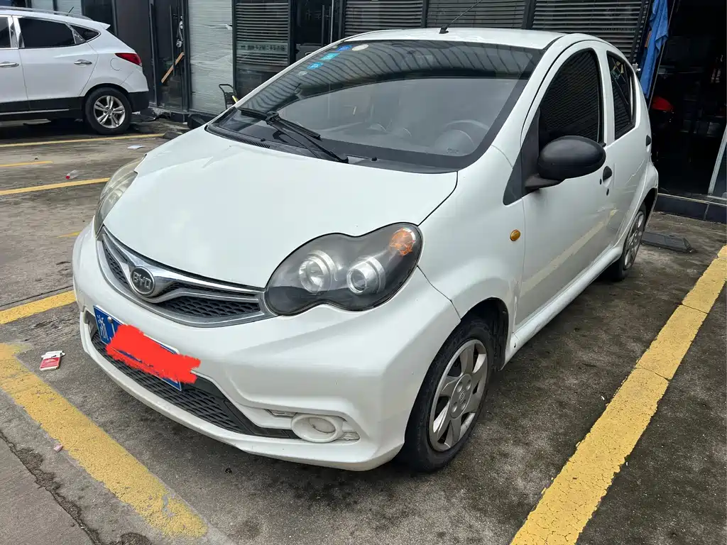 BYD F0