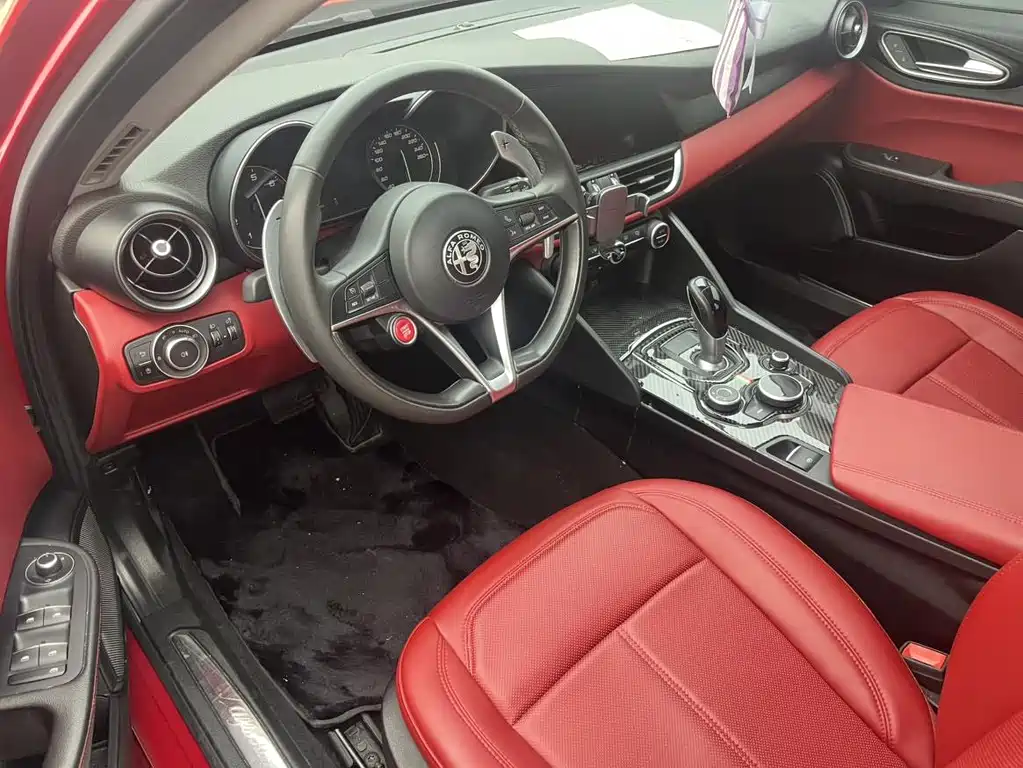 Alfa Romeo Giulia — миниатюра 4