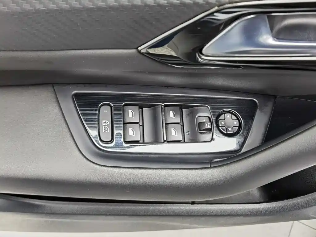 Peugeot 508 — миниатюра 9