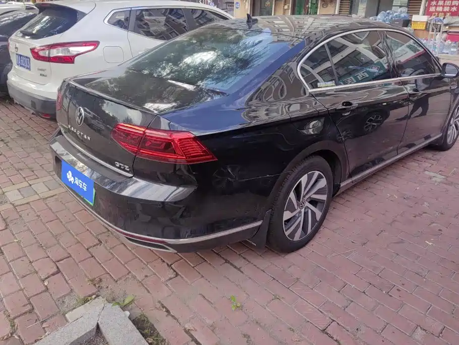 Volkswagen Magotan PHEV — миниатюра 3