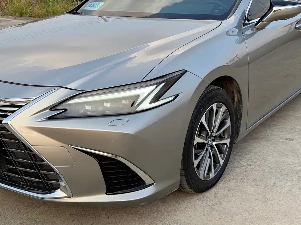 Lexus ES — миниатюра 17