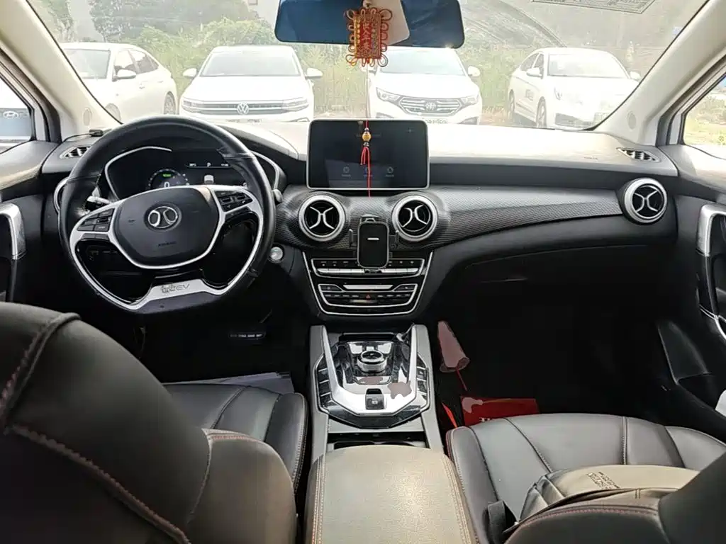 BAIC EU5 — миниатюра 10