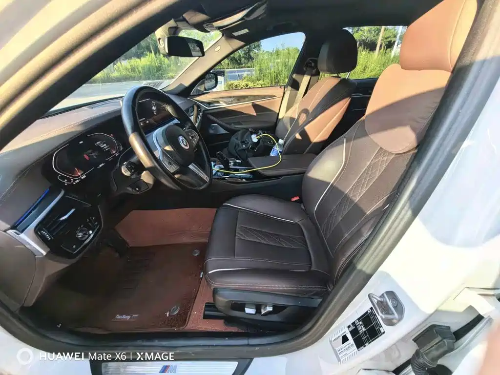 BMW 5 Series — миниатюра 7