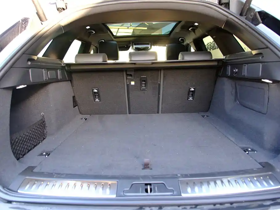 Land Rover Velar — миниатюра 20
