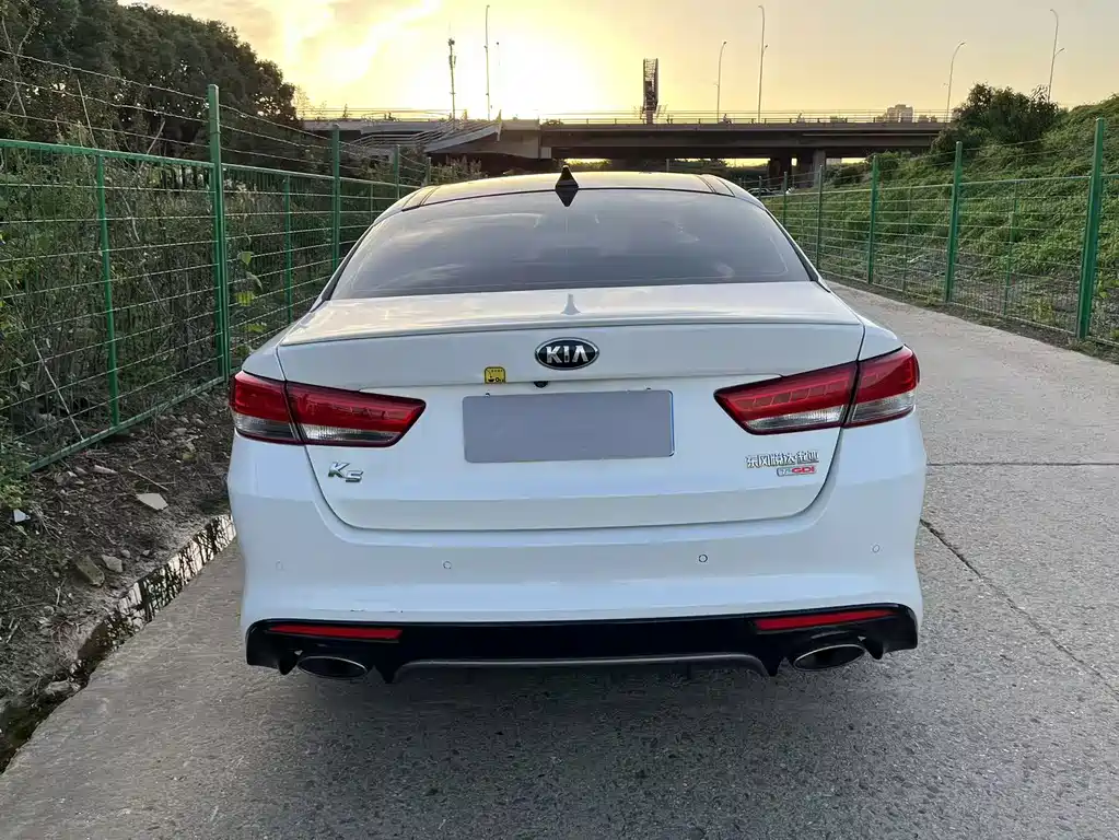 Kia K5 — миниатюра 4