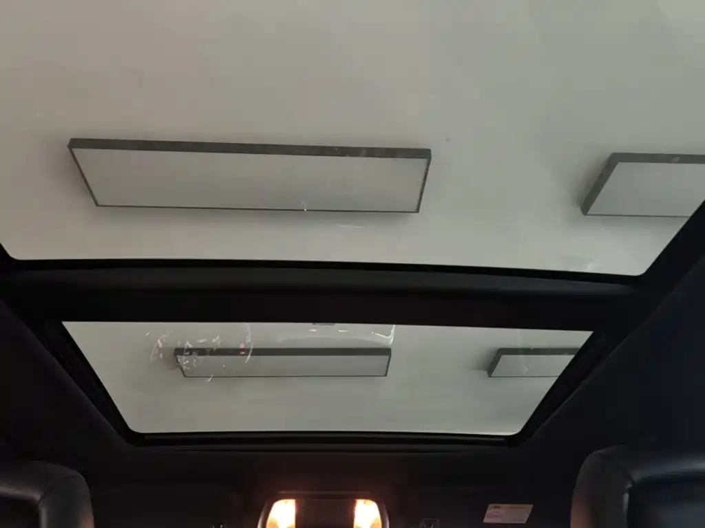 Jeep Grand Cherokee (Import) — миниатюра 18