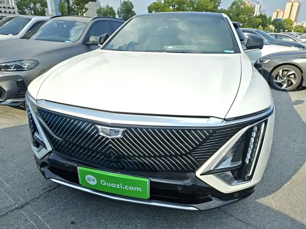 Cadillac IQ 2024 Luxury