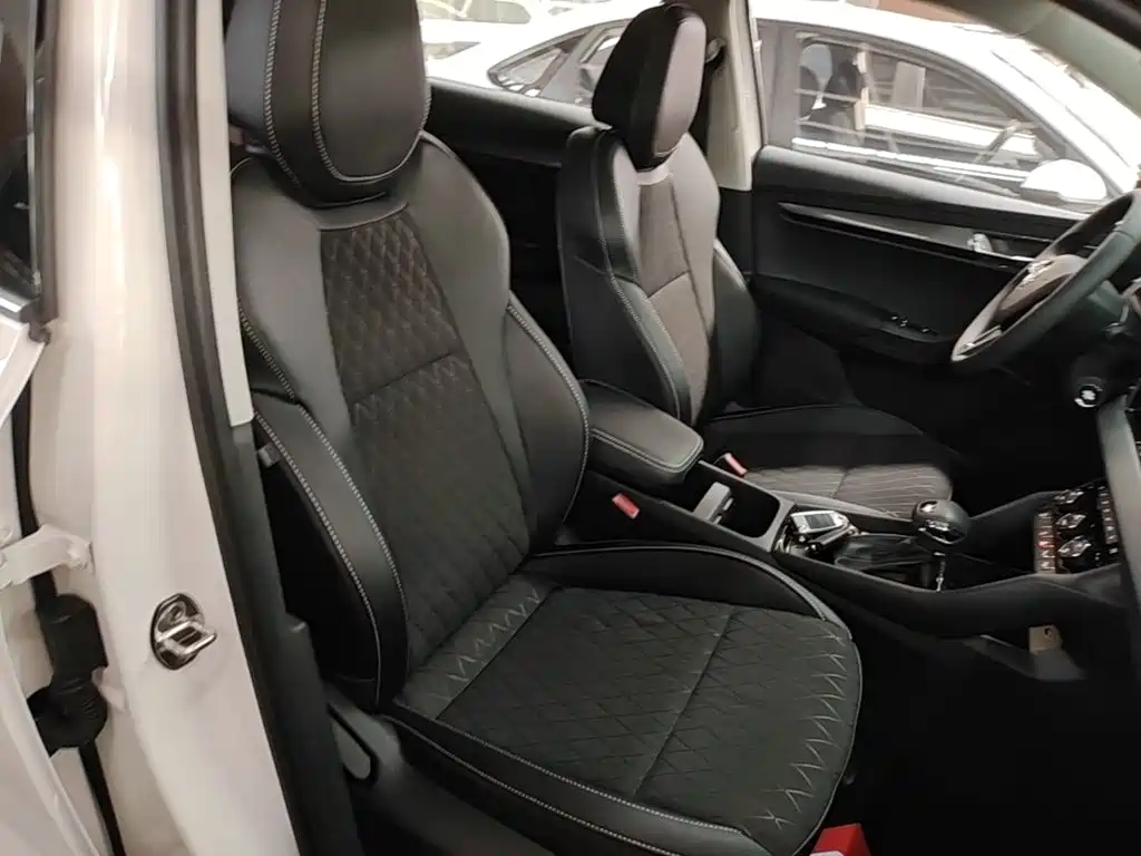 Skoda Karoq — миниатюра 25