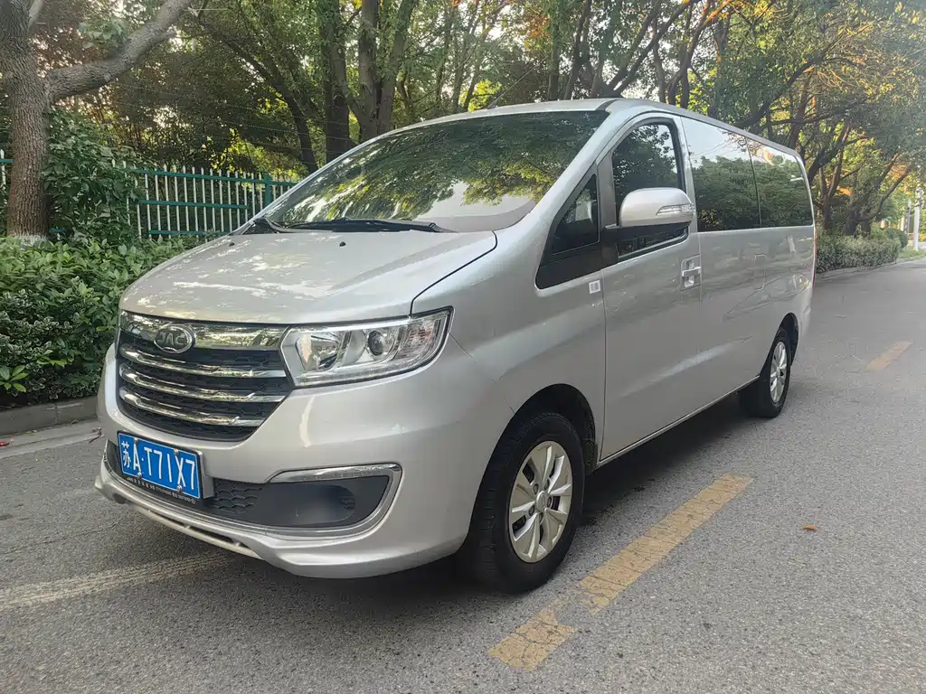Купить JAC Refine Refine M3