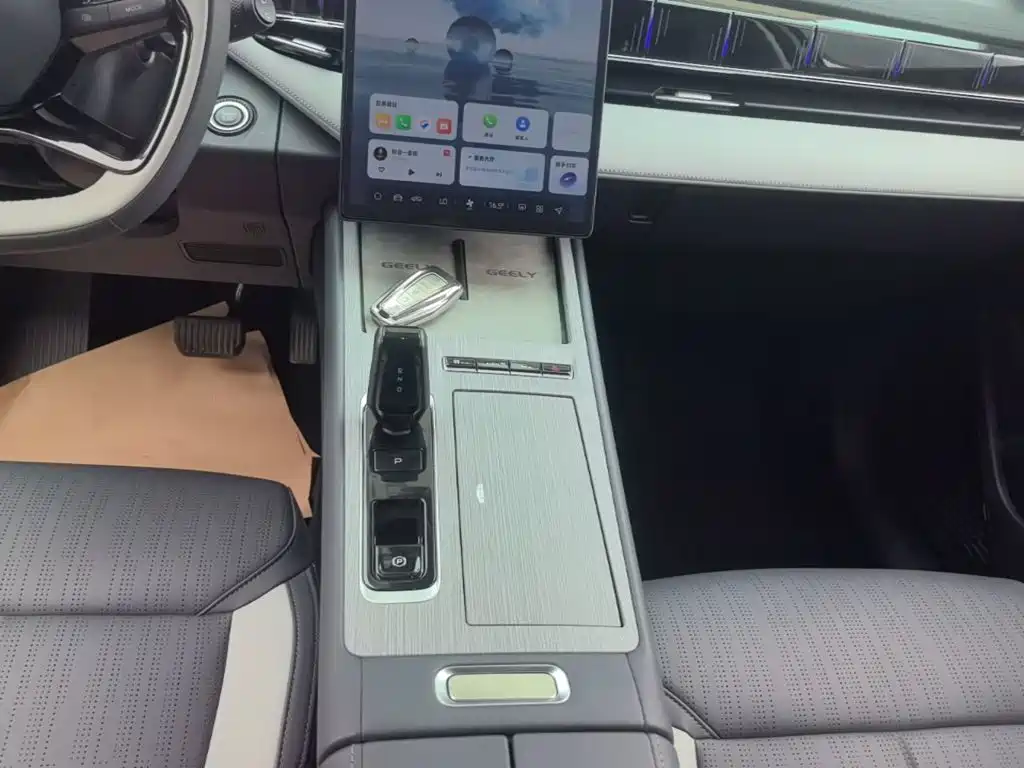 Geely Boyue L — миниатюра 14