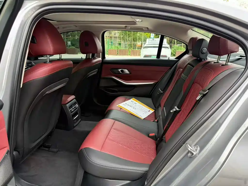 BMW i3 2022 eDrive 35 L