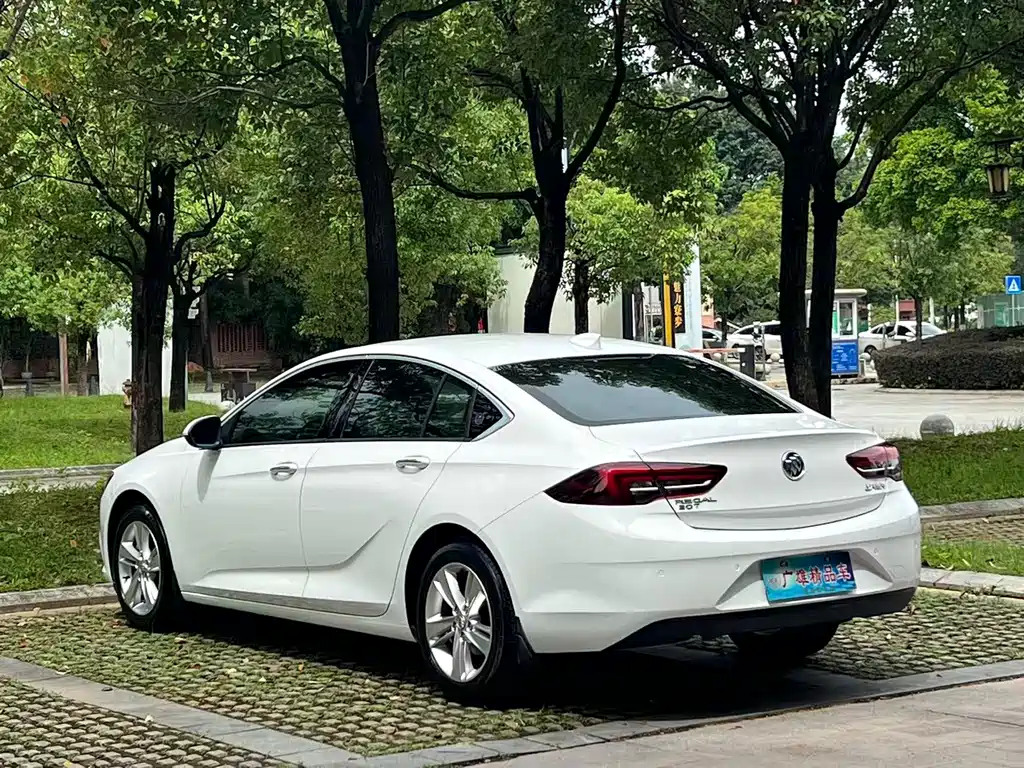 Buick Regal — миниатюра 4
