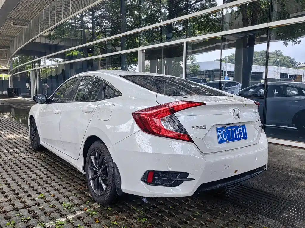 Honda Civic — миниатюра 7