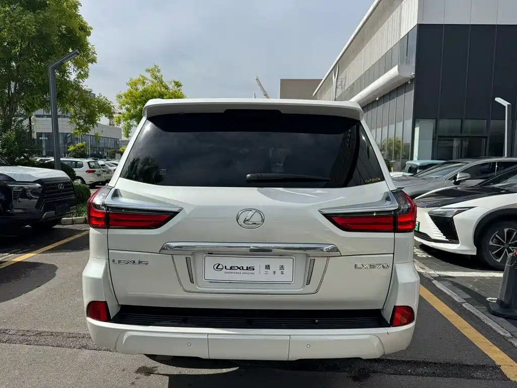 Lexus LX 2017 570 Luxury