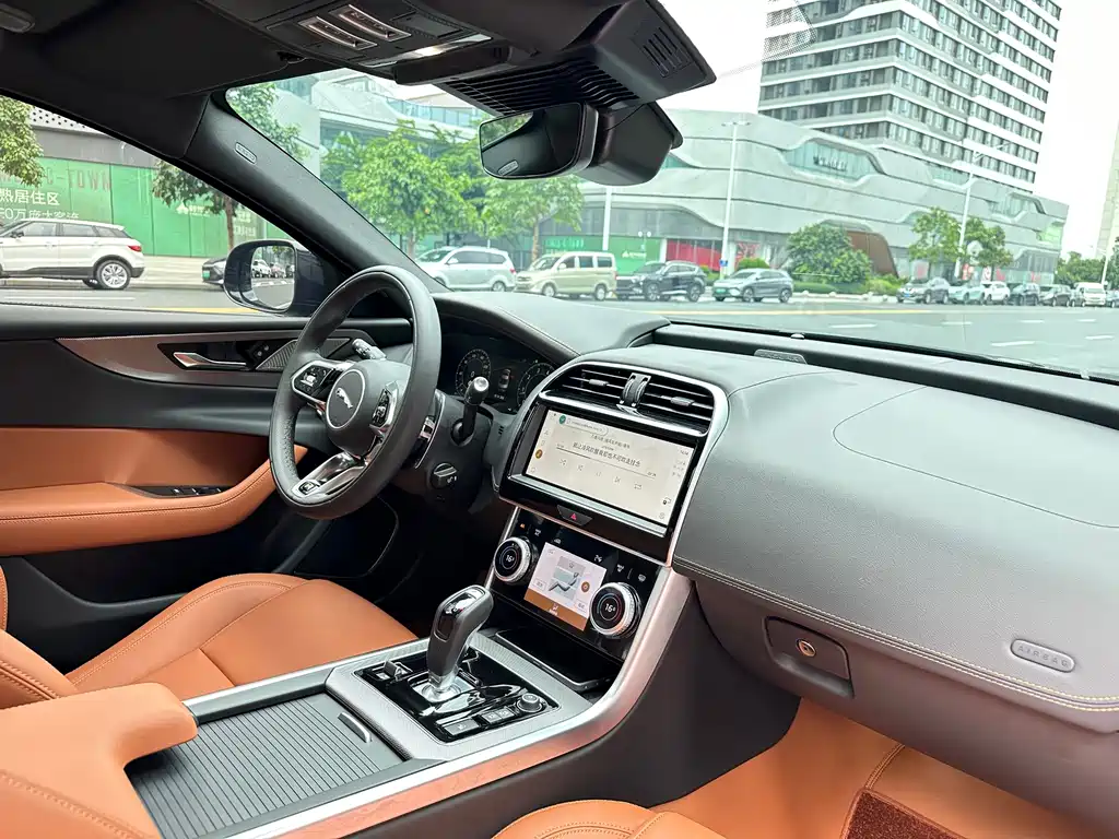 Jaguar XEL — миниатюра 12