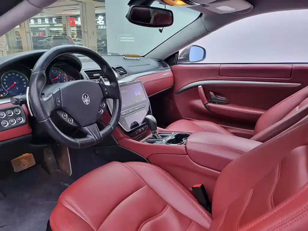 Maserati GranTurismo 2014 4.2L AT