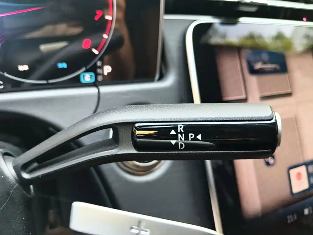 Mercedes-Benz E-Class (Import) — миниатюра 14