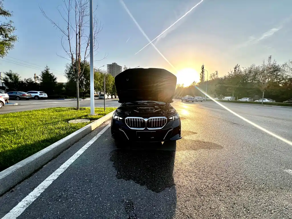 BMW 5 Series — миниатюра 19