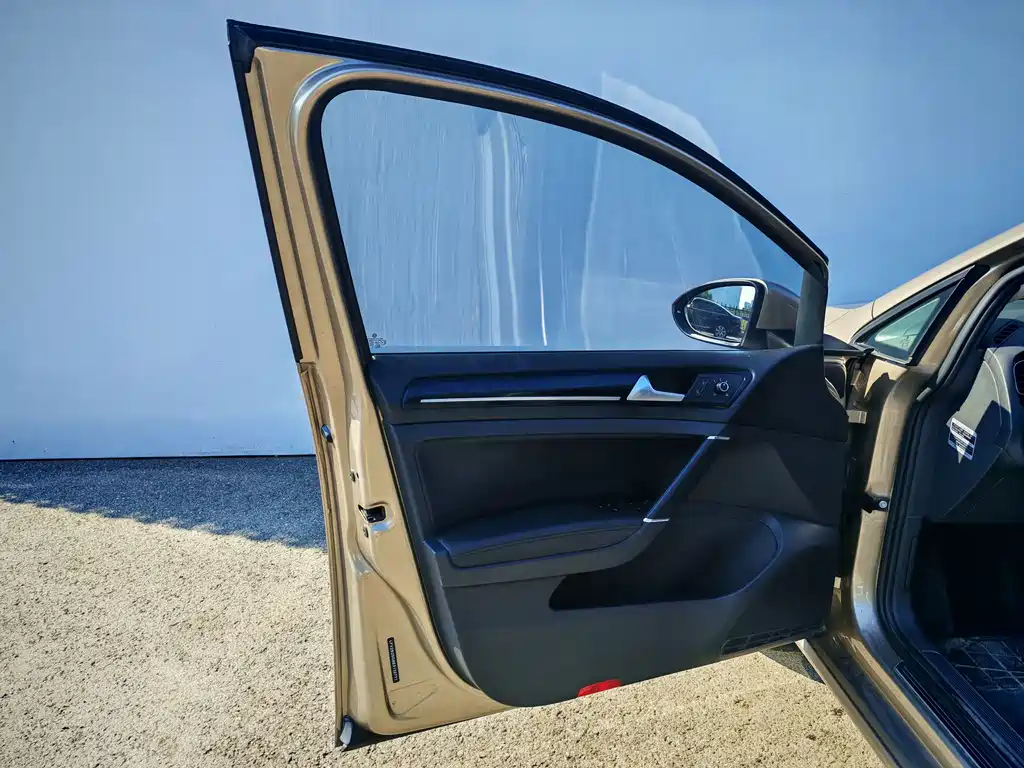Volkswagen Golf — миниатюра 13