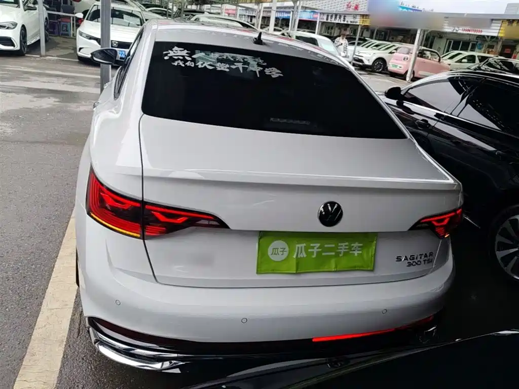 Volkswagen Sagitar 2025 300TSI DSG