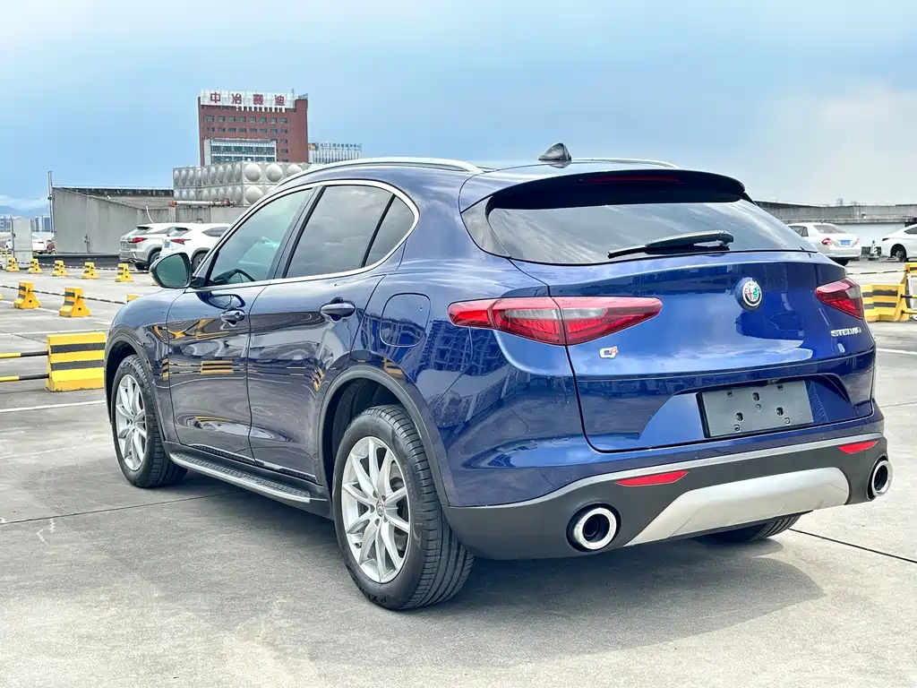 Alfa Romeo Stelvio — миниатюра 6