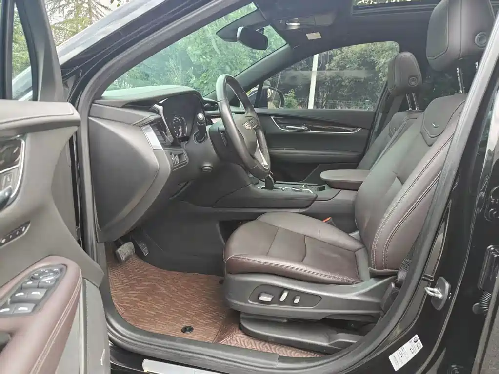 Cadillac XT6 — миниатюра 9