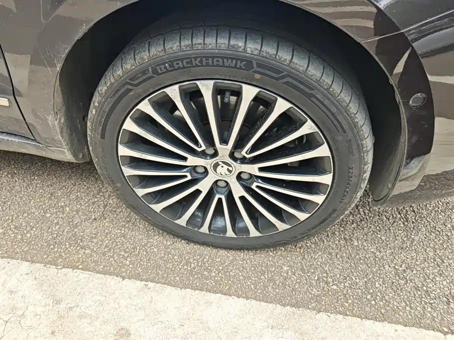 Skoda Superb — миниатюра 6