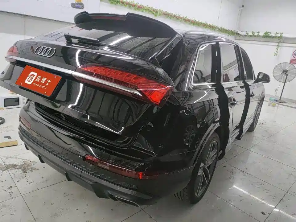 Audi Q7 — миниатюра 4