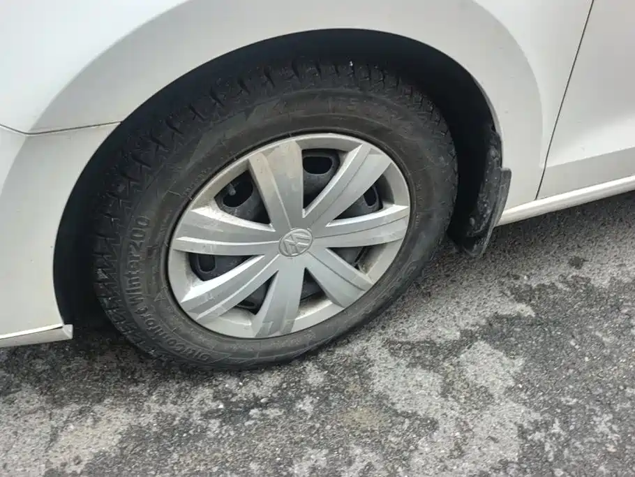 Volkswagen Jetta — миниатюра 6