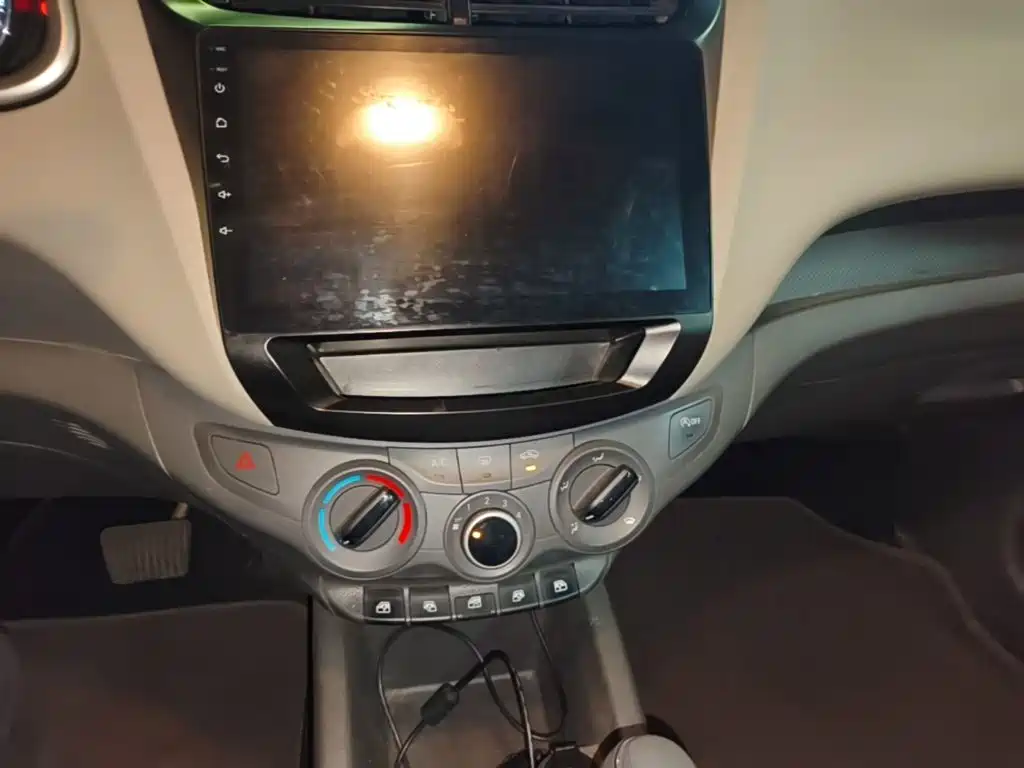 Chevrolet Sail — миниатюра 13