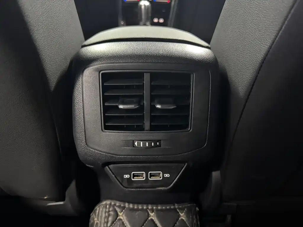 VOLKSWAGEN T ROC EXPLORING SONGS