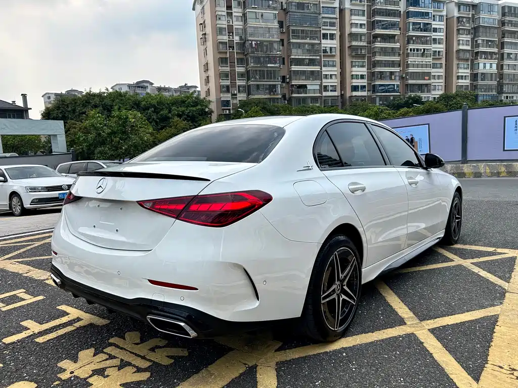 Mercedes-Benz C-Class — миниатюра 18