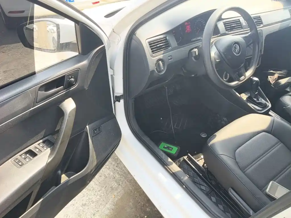 Volkswagen Santana — миниатюра 16