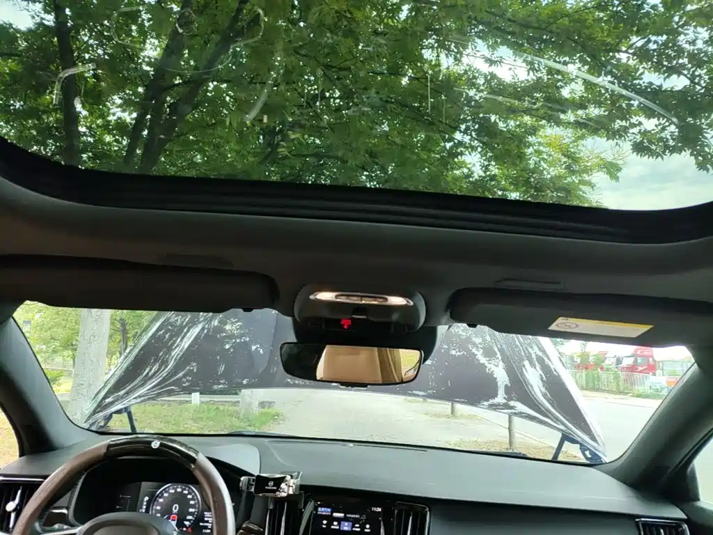 Volvo S90 — миниатюра 18