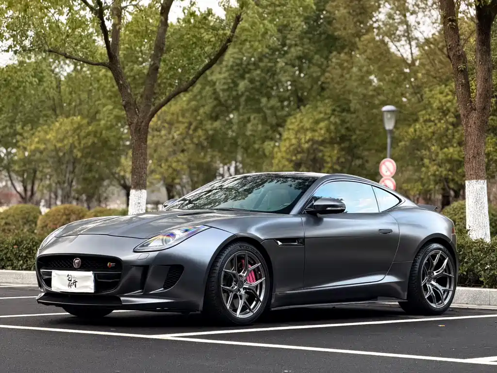 Купить Jaguar F-TYPE