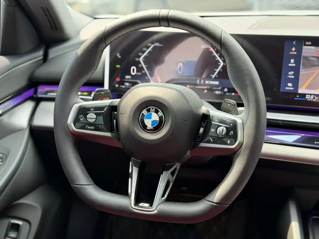 BMW 5 Series — миниатюра 2