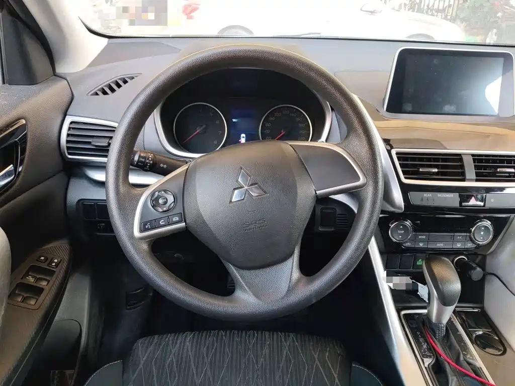 Mitsubishi Eclipse Cross — миниатюра 6