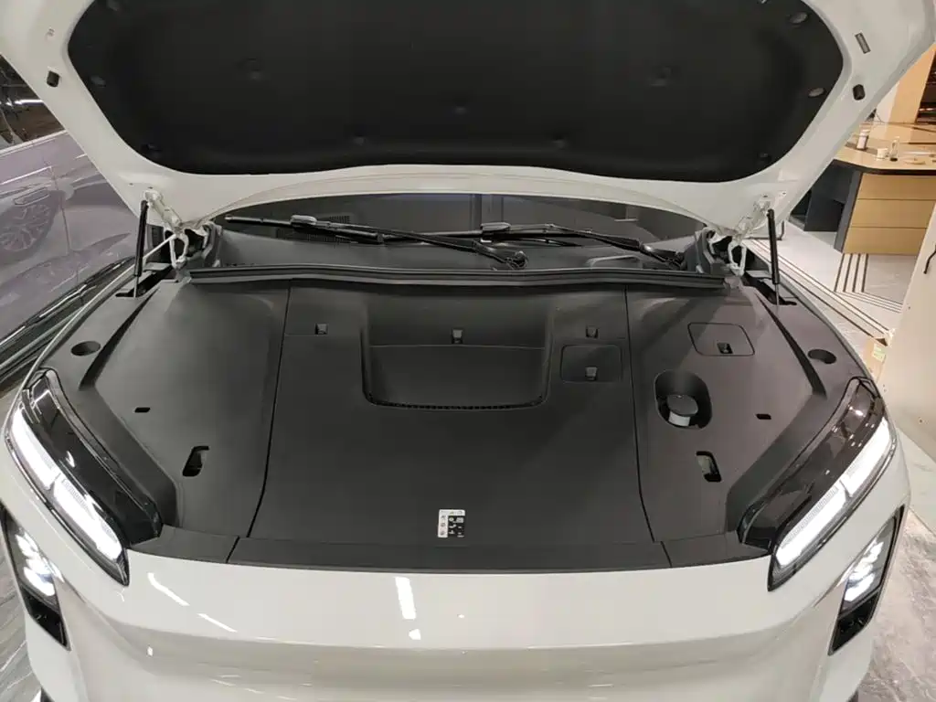 NIO ES6 — миниатюра 20