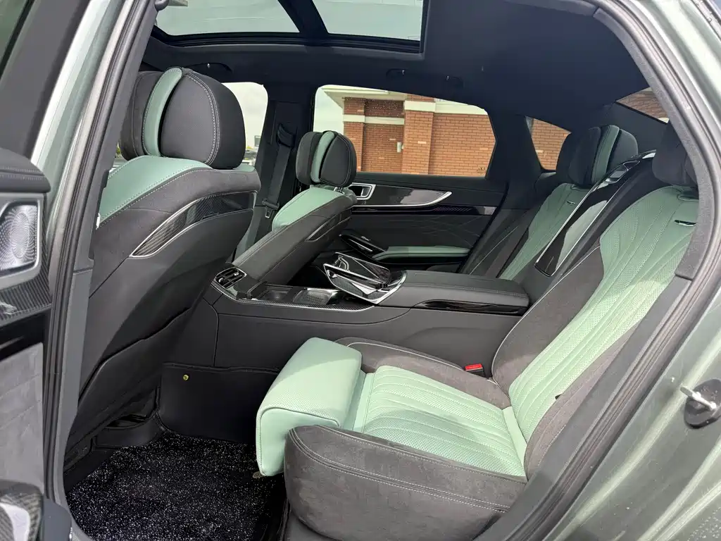 Hongqi H9 2024 3.0T