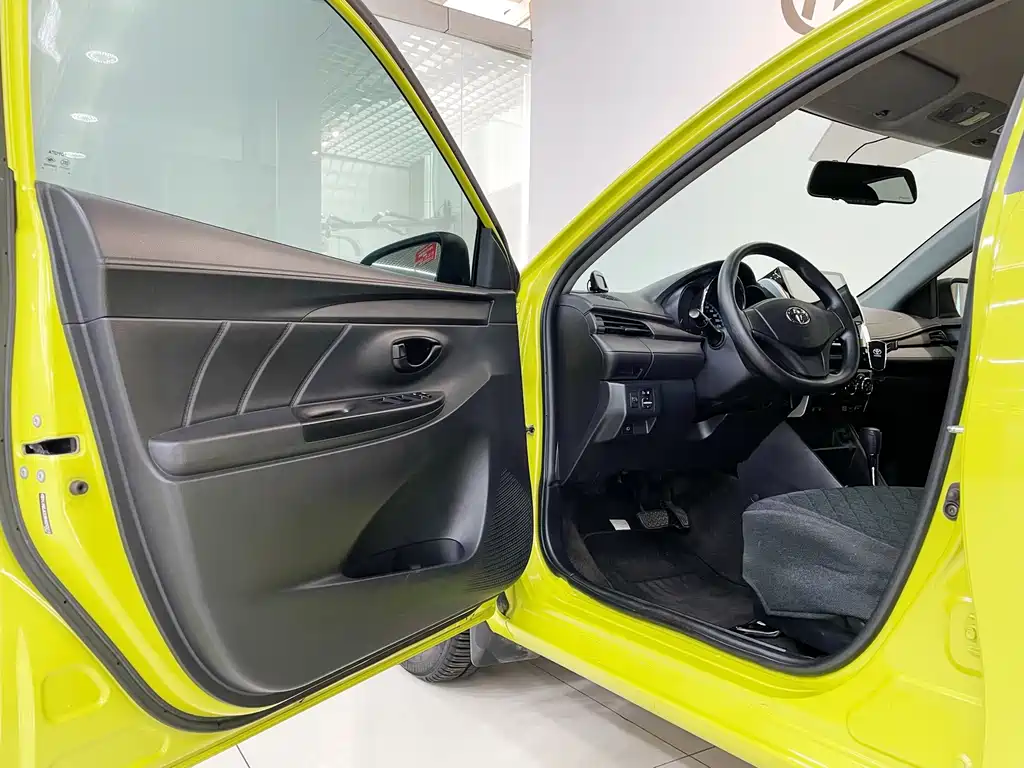 Toyota Yaris L — миниатюра 14