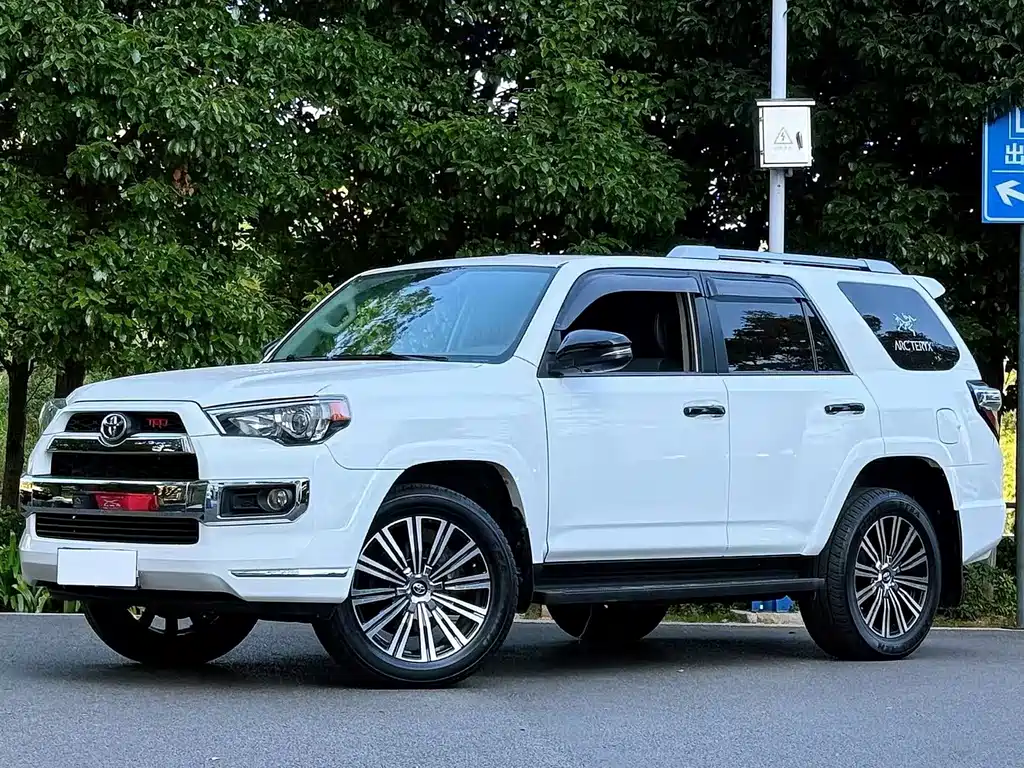 Toyota 4Runner — миниатюра 2