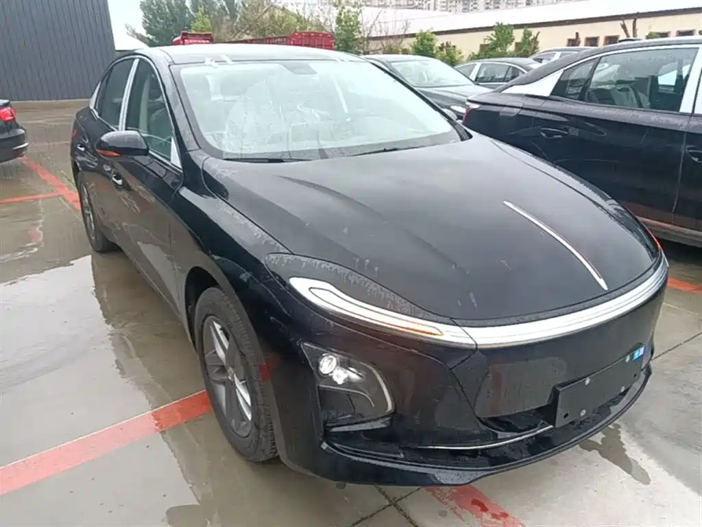 Hongqi E-QM5 2025 610km PLUS