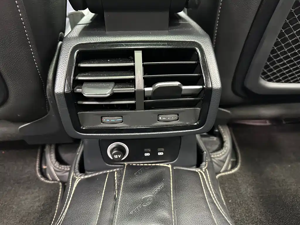 Audi Q3 — миниатюра 12